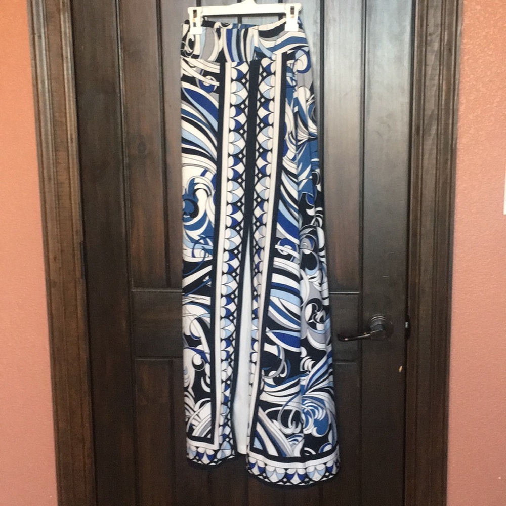 Geometric Print Maxi Skirt w/side slit